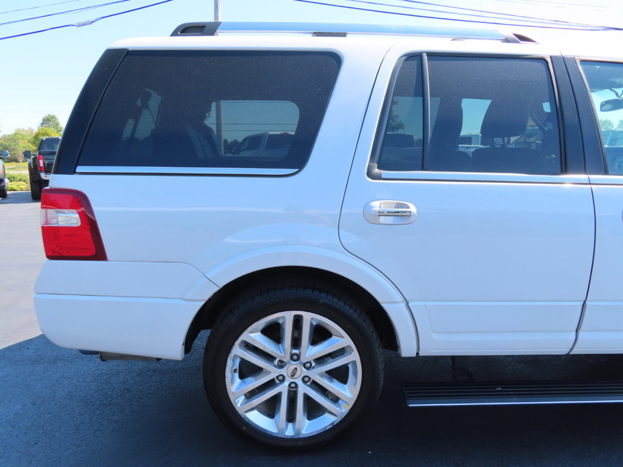 Used 2016 Ford Expedition Platinum image 17