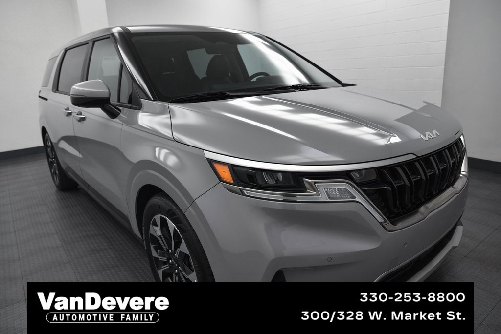 Used 2023 Kia Carnival EX