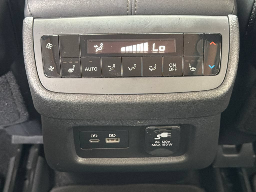 Used 2025 Nissan Pathfinder Platinum w/ Cargo Package FWD image 10