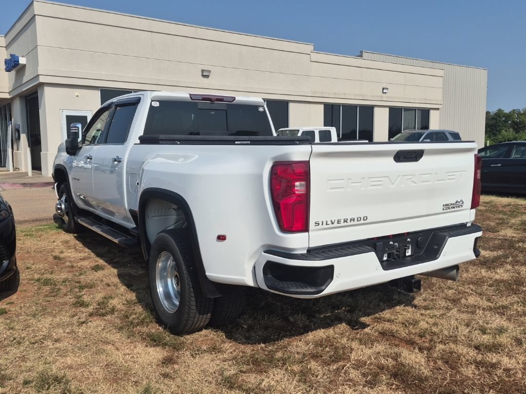 Used 2022 Chevrolet Silverado 3500 High Country AWD/4WD image 4
