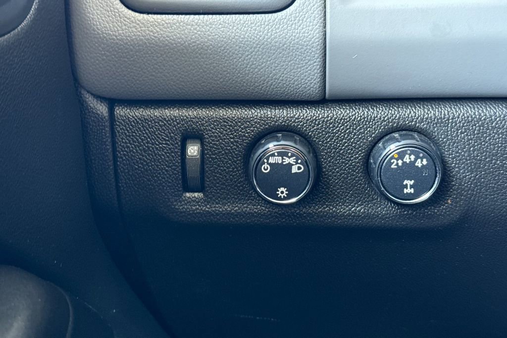 Used 2019 Chevrolet Colorado W/T image 34