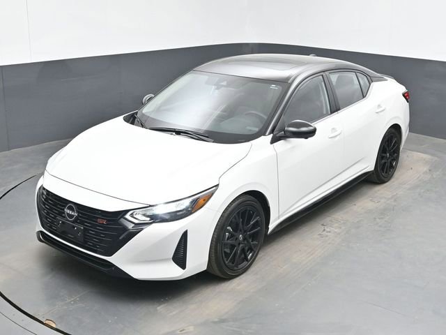 Used 2025 Nissan Sentra SR w/ SR Premium Package image 15