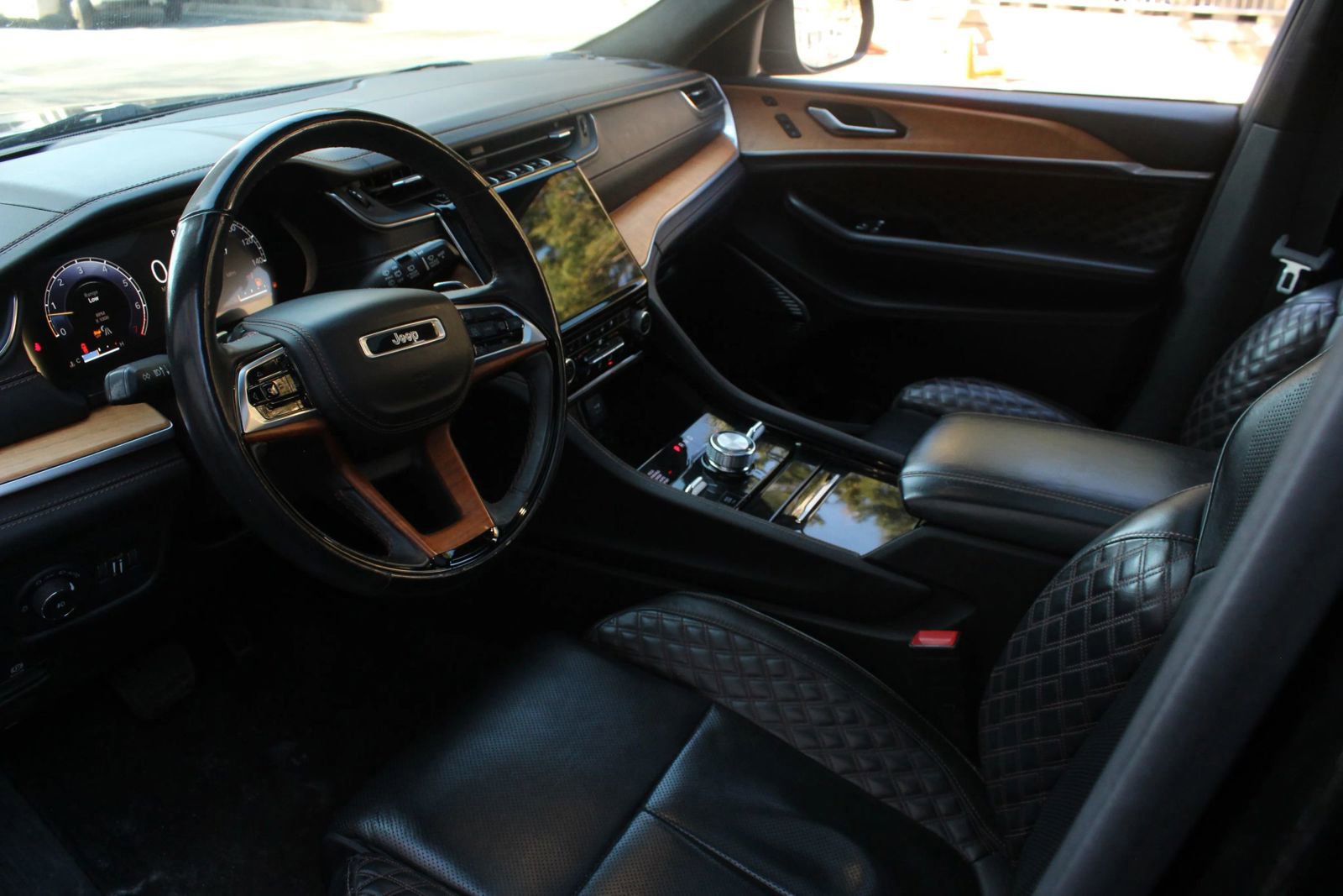 Used 2021 Jeep Grand Cherokee L Summit image 12