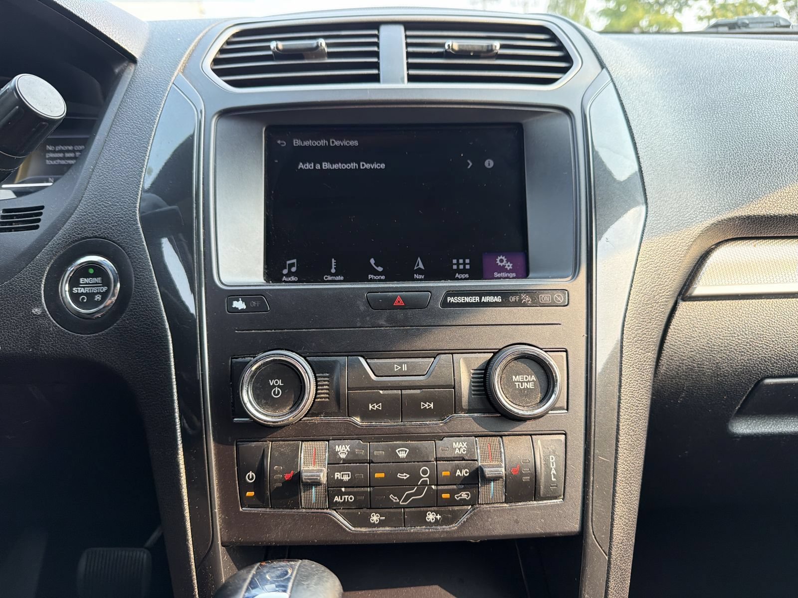 Used 2019 Ford Explorer XLT w/ Equipment Group 202A FWD image 27