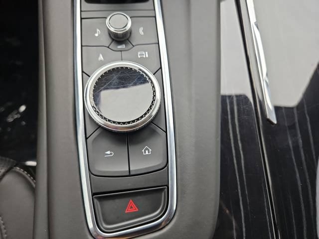 Certified 2024 Cadillac Escalade ESV V AWD/4WD image 35