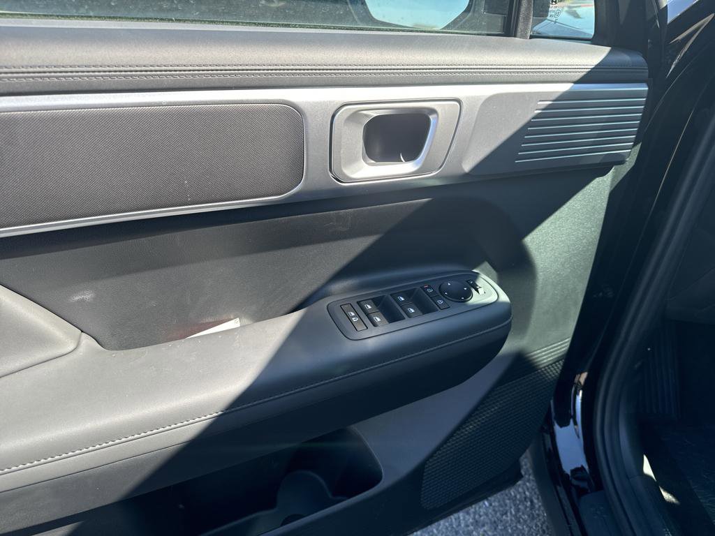 New 2025 Hyundai Santa Fe SEL image 15