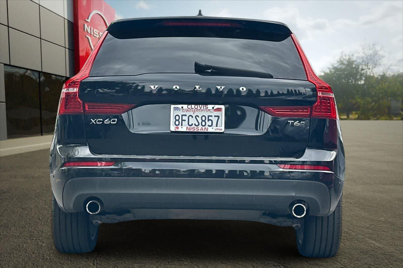 Used 2019 Volvo XC60 T6 Momentum w/ Multimedia Package AWD/4WD image 8