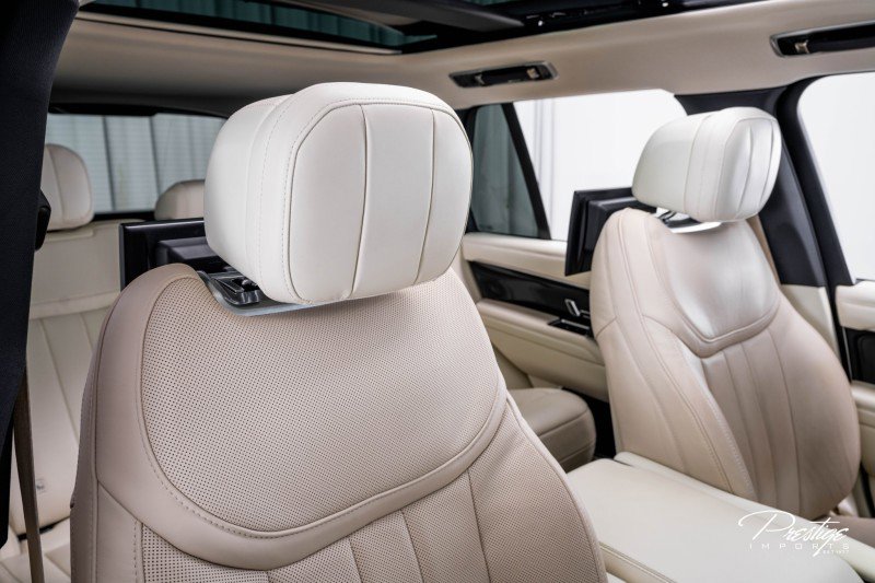 Used 2023 Land Rover Range Rover SE image 39