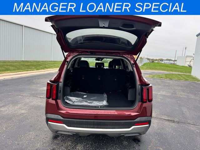 New 2025 Kia Sorento S image 9