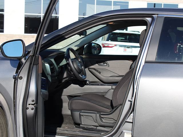 Used 2021 Nissan Rogue S AWD/4WD image 12