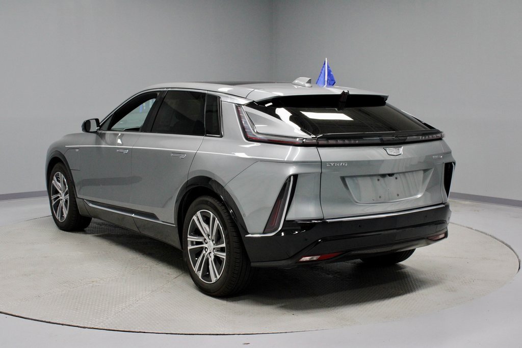 Used 2024 Cadillac Lyriq Luxury image 8