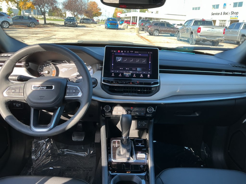 Used 2024 Jeep Compass Limited AWD/4WD image 15
