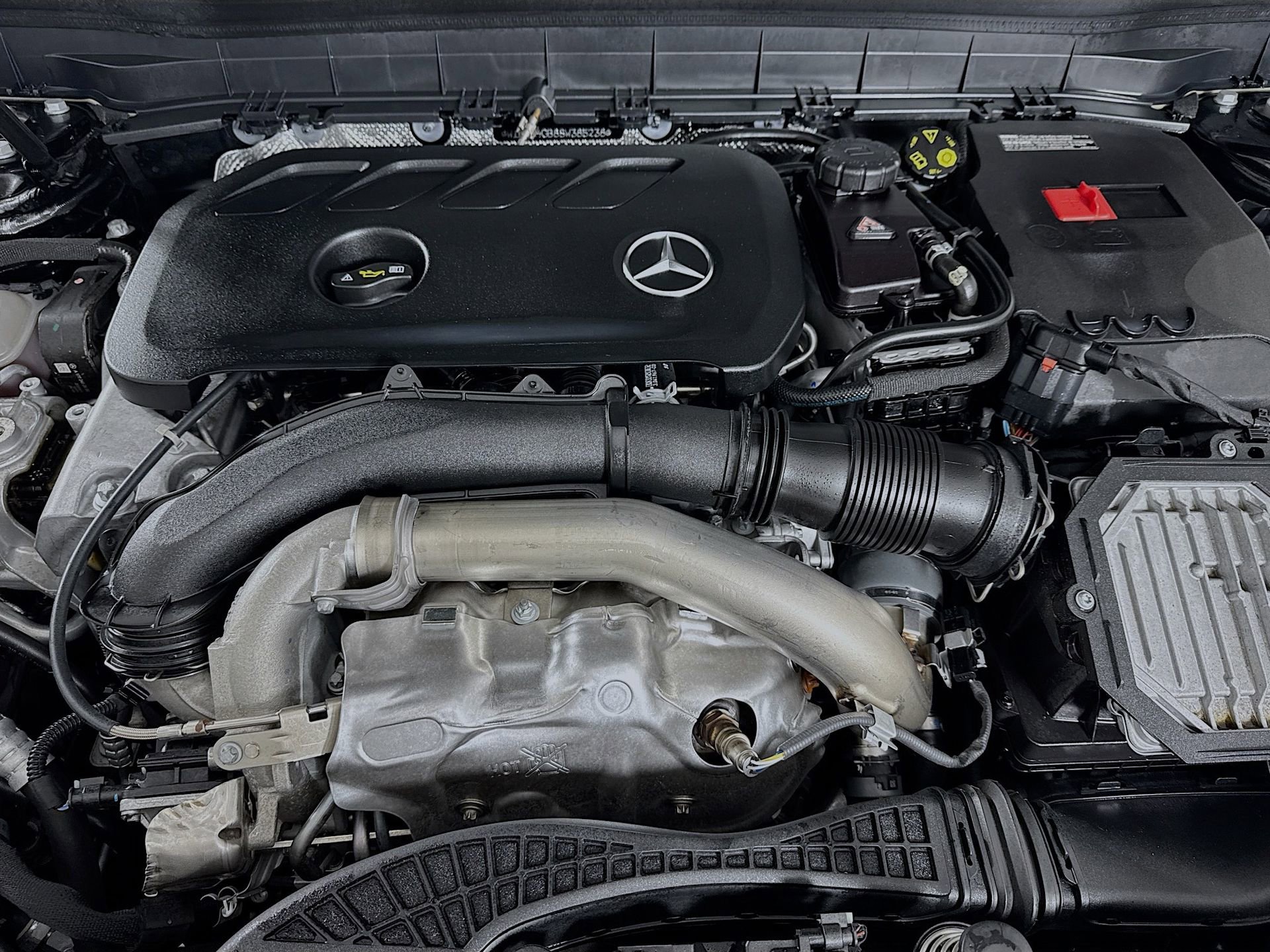 Used 2025 Mercedes-Benz GLB 250 image 30