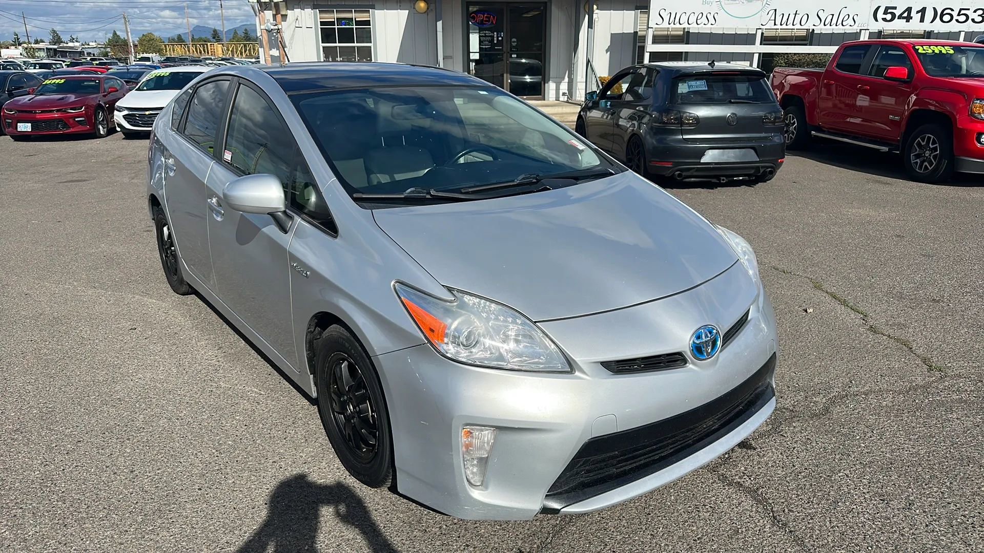 Used 2014 Toyota Prius Four image 2