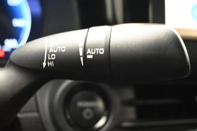 Used 2024 Toyota Crown AWD/4WD image 22