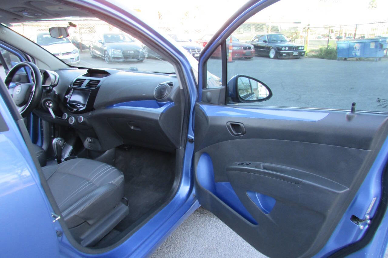Used 2014 Chevrolet Spark LT image 27