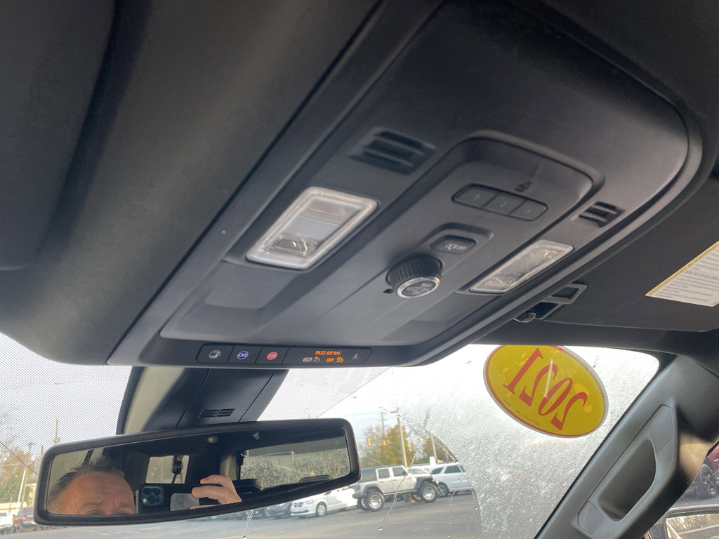 Used 2021 GMC Yukon XL SLT image 15