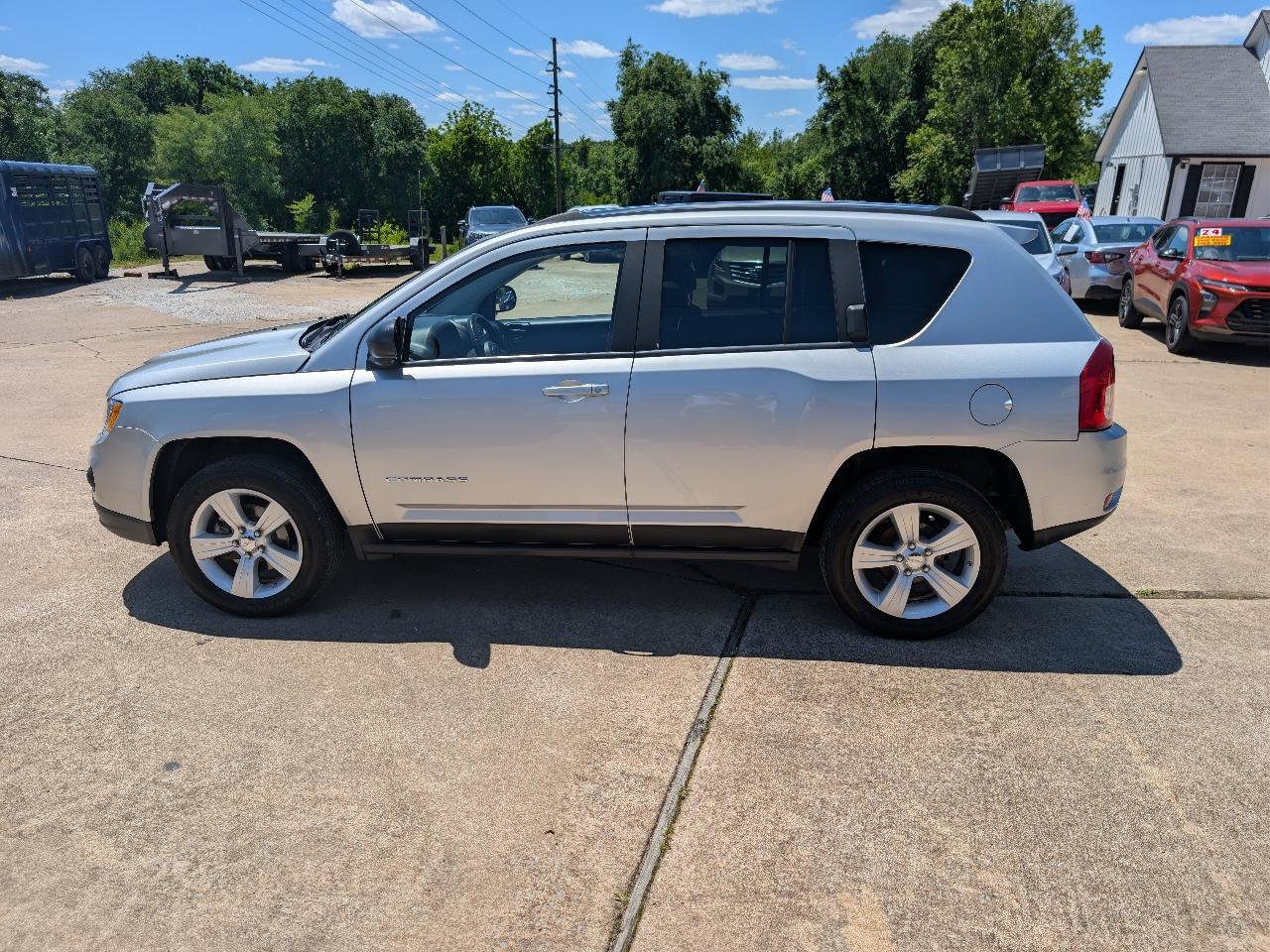 Used 2012 Jeep Compass Latitude AWD/4WD image 8