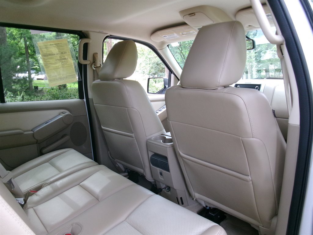 Used 2010 Mercury Mountaineer AWD image 26