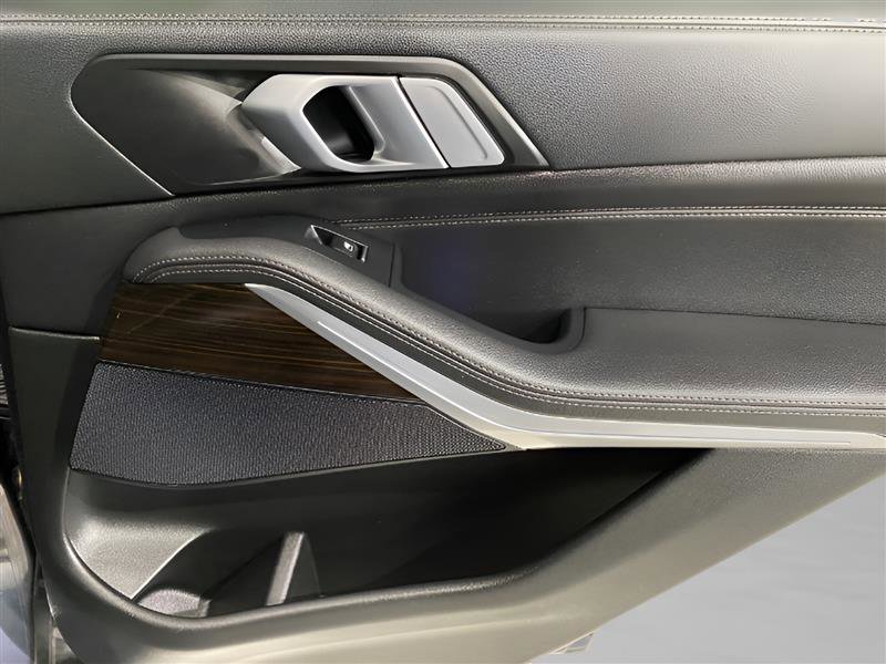 Used 2020 BMW X5 xDrive40i w/ Convenience Package image 27