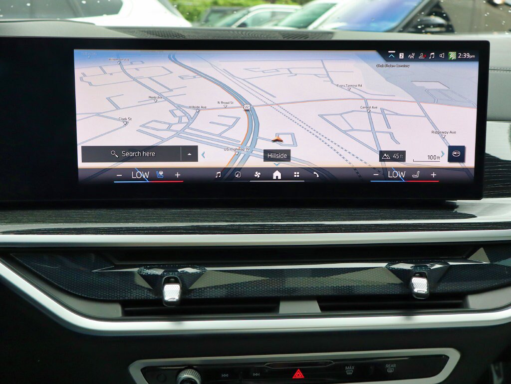 Used 2025 BMW X7 xDrive40i w/ M Sport Package AWD/4WD image 25