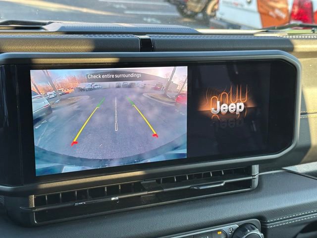 Used 2024 Jeep Wrangler Sahara image 26