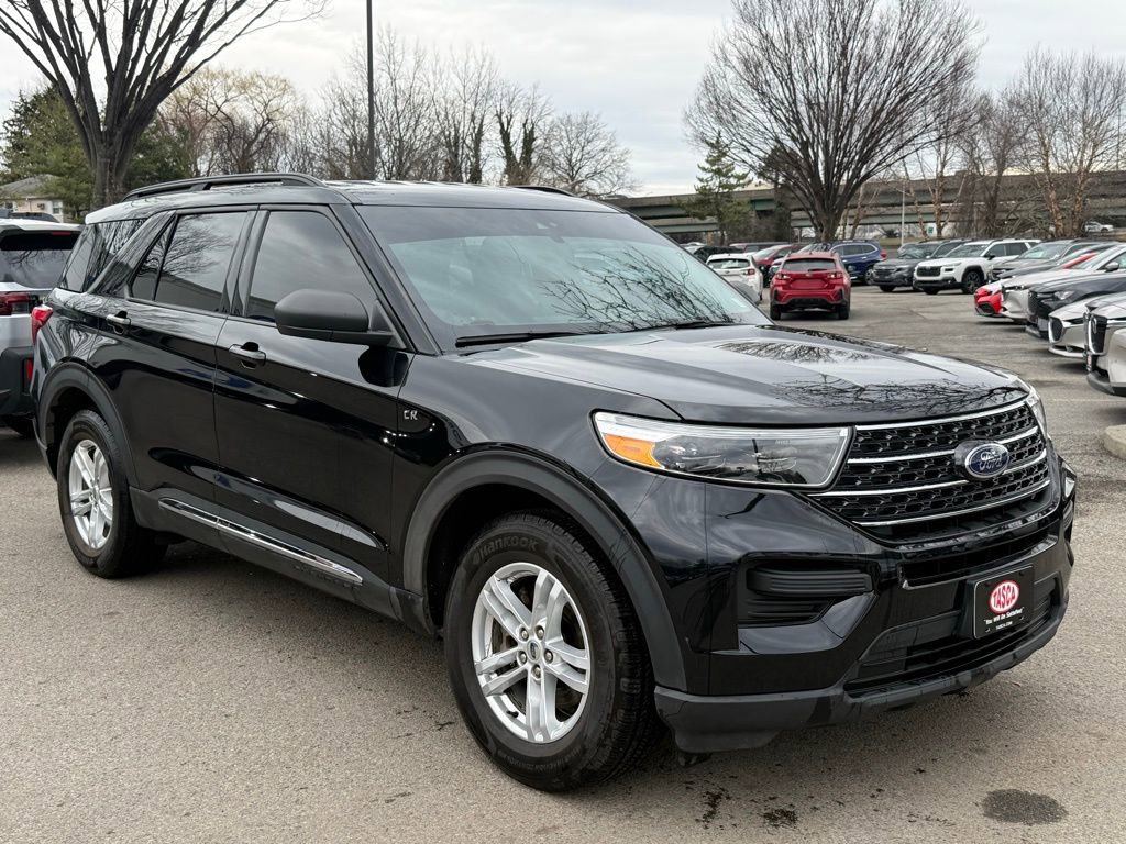 Used 2021 Ford Explorer XLT image 4