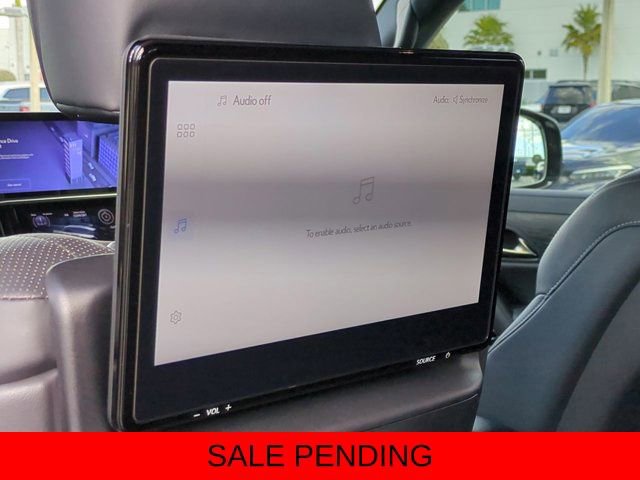 Used 2022 Lexus LX 600 4WD w/ Appearance Package image 27