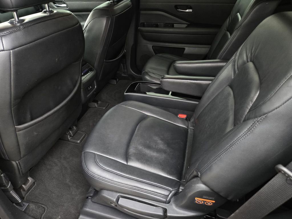 Certified 2022 Nissan Pathfinder SV w/ SV Premium Package image 13