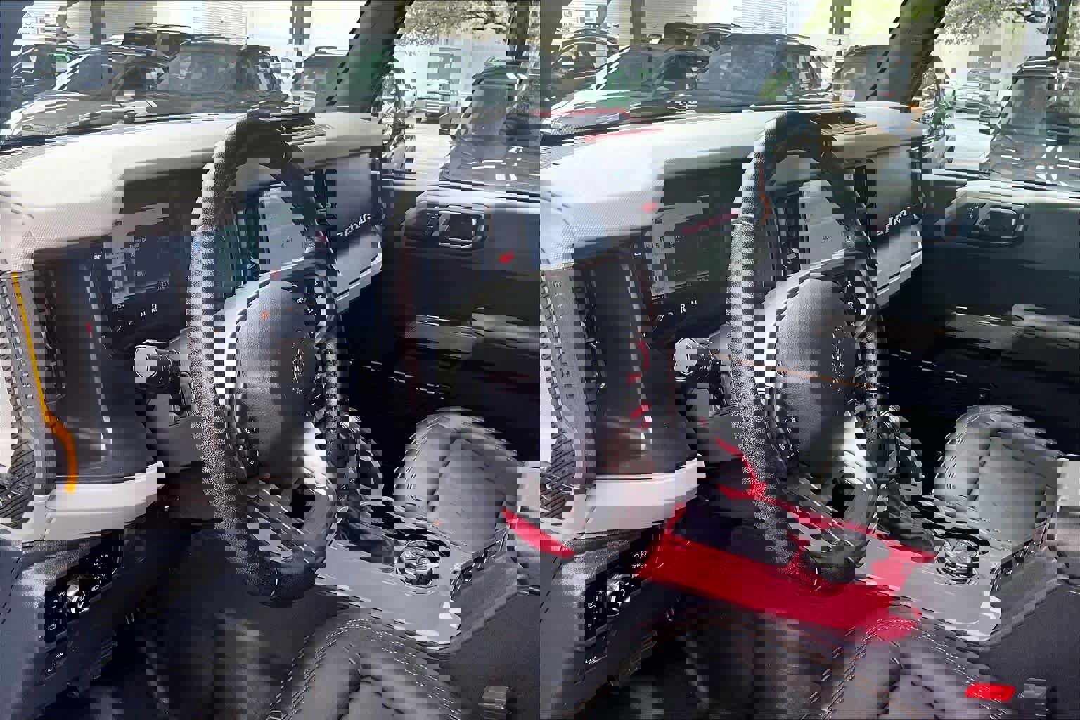 Used 2023 Ford Bronco Badlands image 18