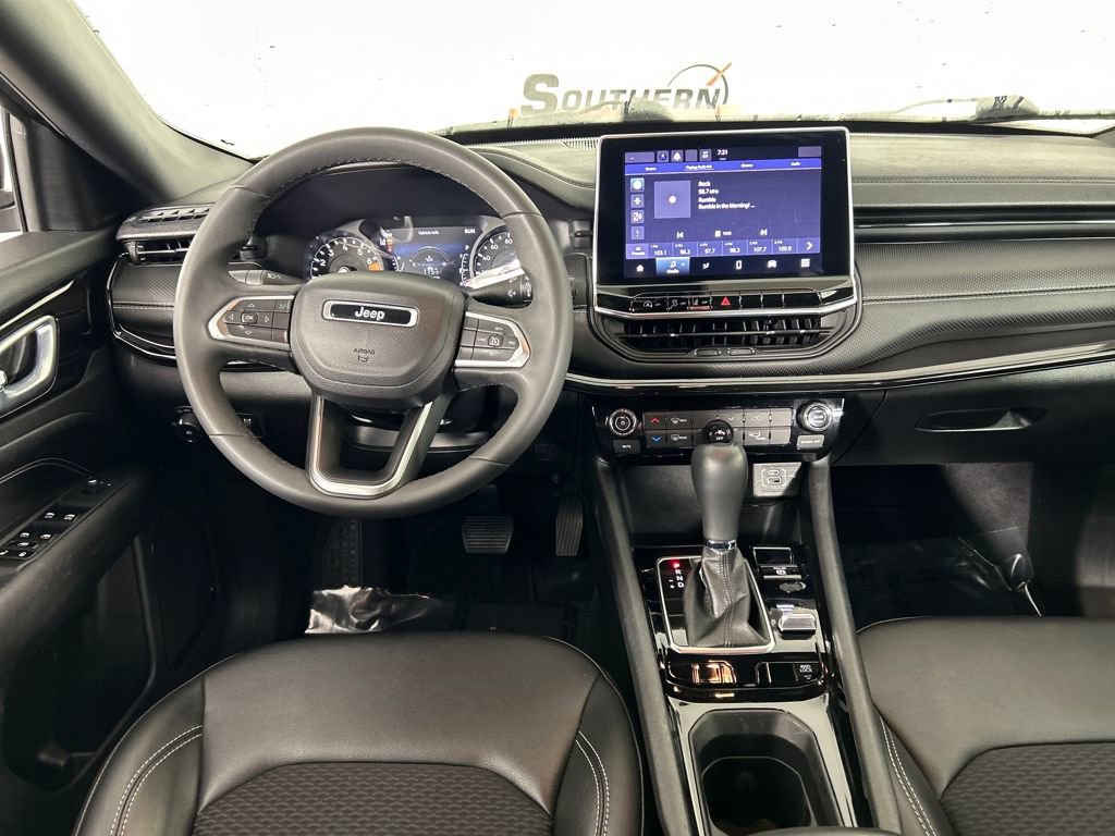 Used 2023 Jeep Compass Altitude image 18