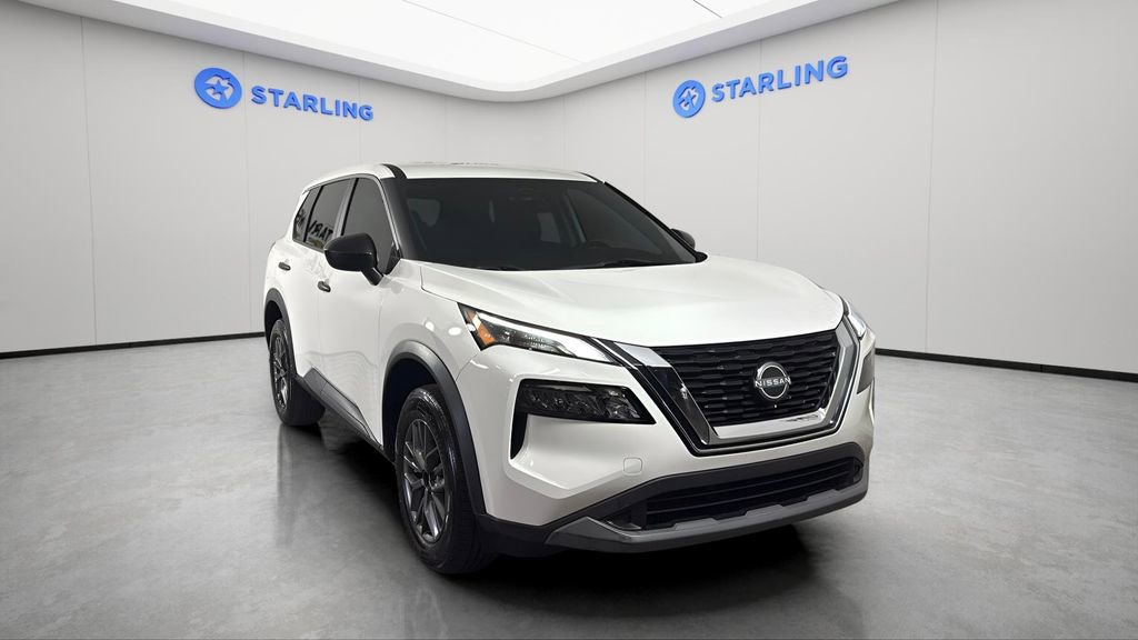 Used 2023 Nissan Rogue S image 14