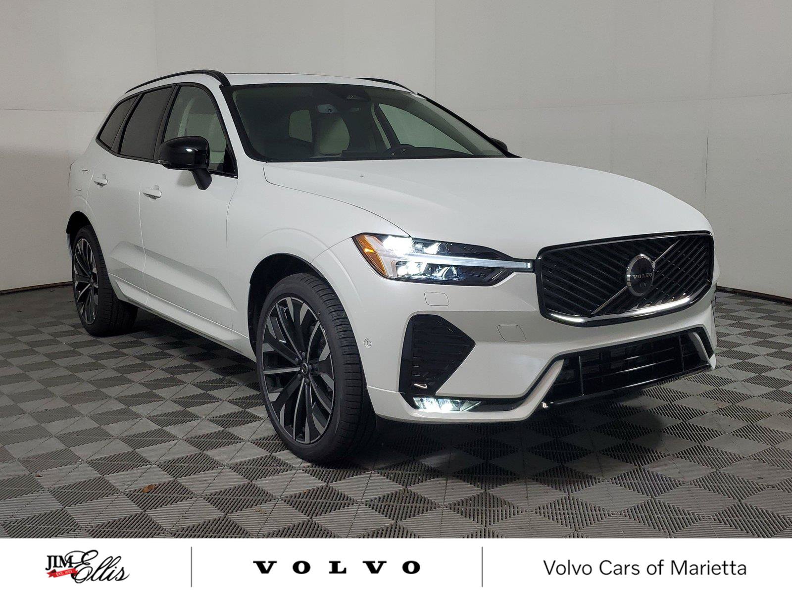 New 2027 Volvo XC60 B5 Ultra AWD/4WD image 1