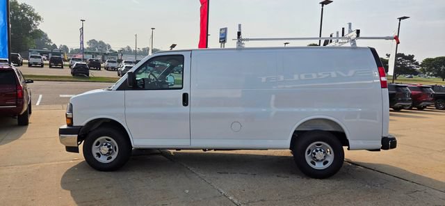 New 2026 Chevrolet Express 2500 w/ Driver Convenience Package RWD image 4
