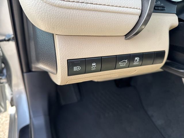 Used 2020 Toyota Camry LE image 27