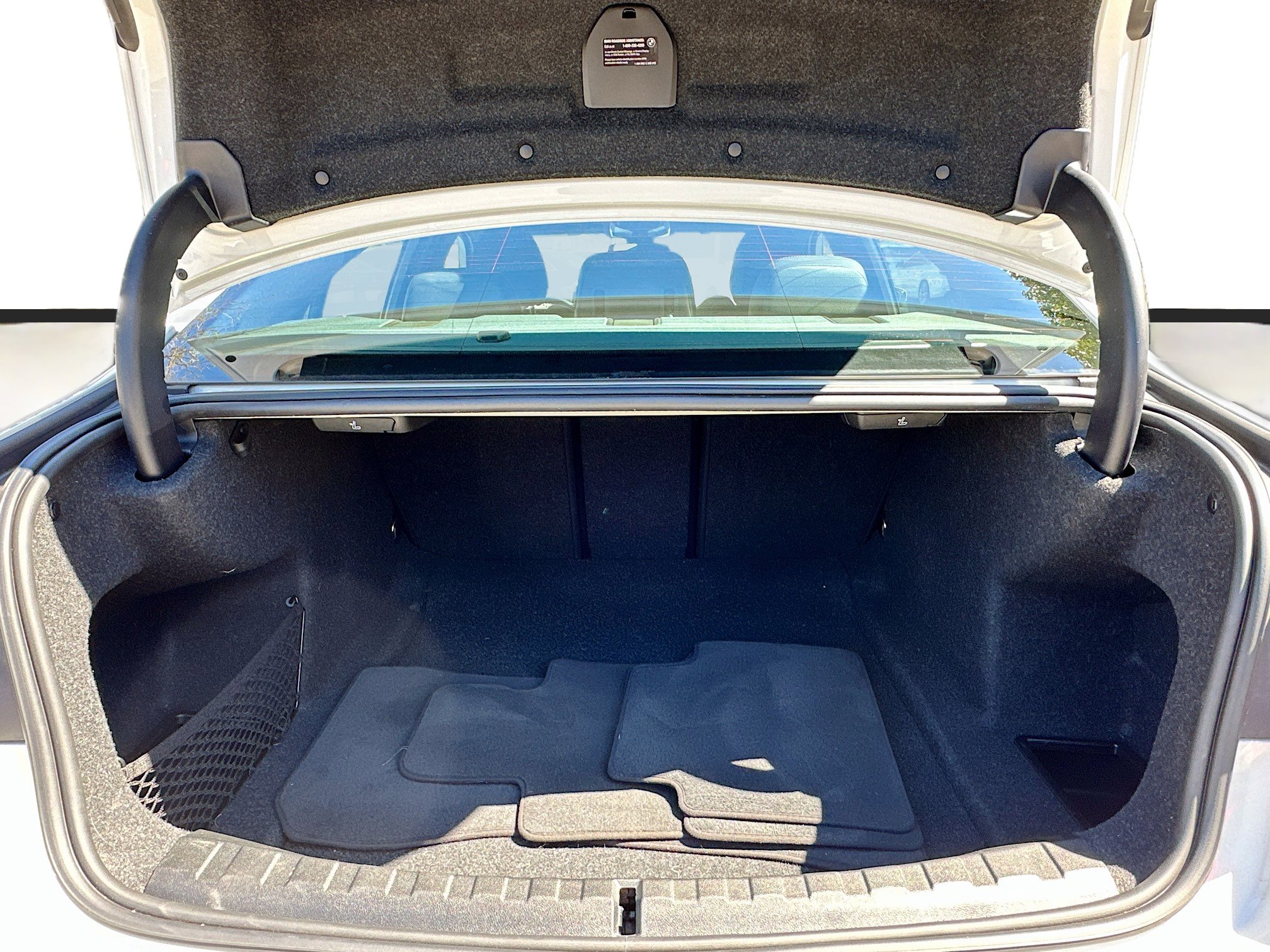 Certified 2024 BMW 330i Sedan w/ Convenience Package image 27