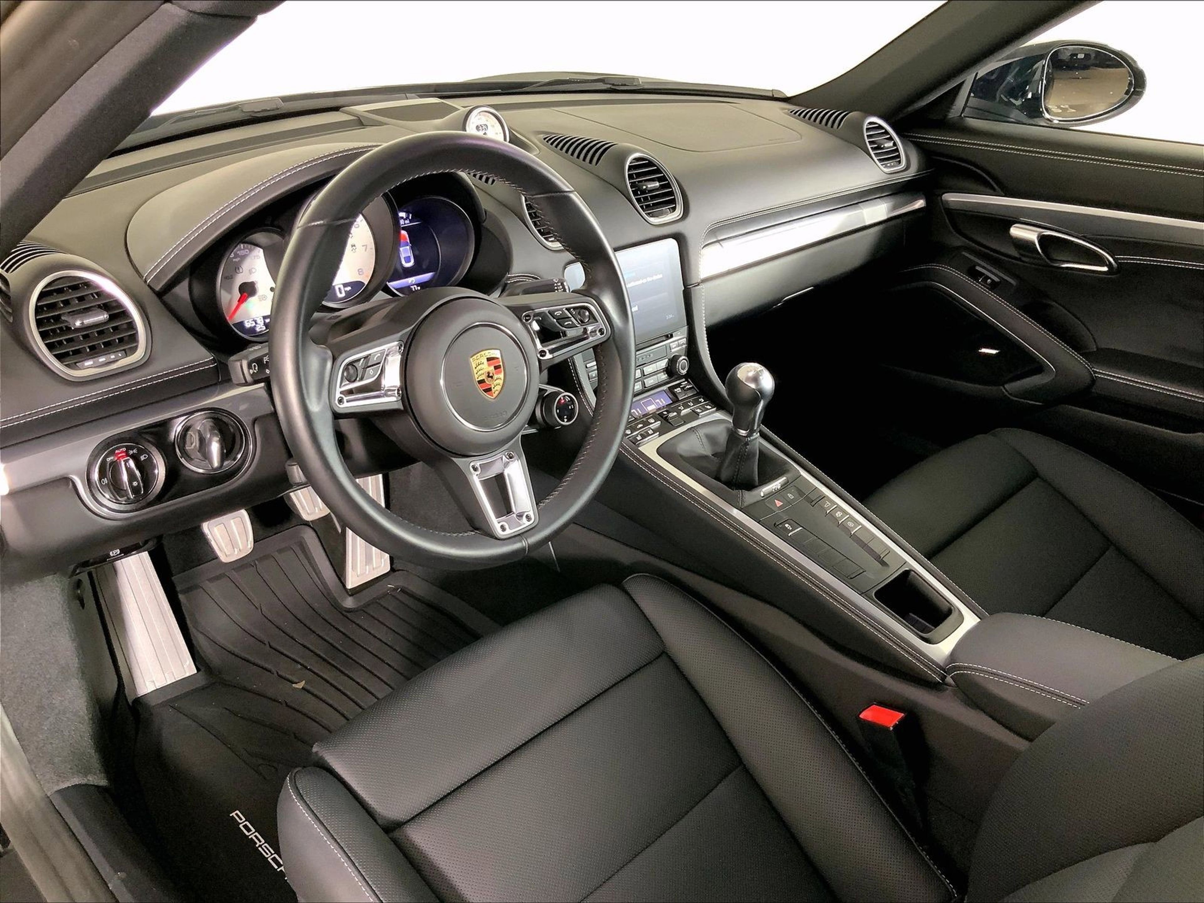 Certified 2025 Porsche 718 Cayman RWD image 4