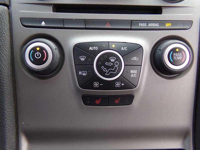 Used 2016 Ford Taurus SEL image 33