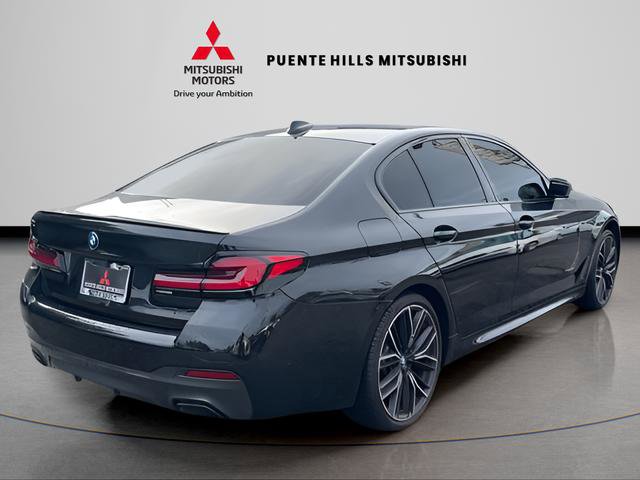 Used 2023 BMW 530e w/ M Sport Package image 4
