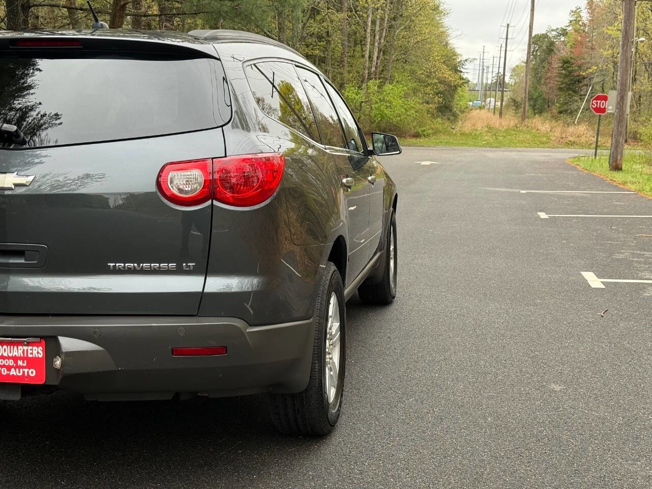 Used 2011 Chevrolet Traverse LT w/ Personal Connectivity Package AWD/4WD image 6
