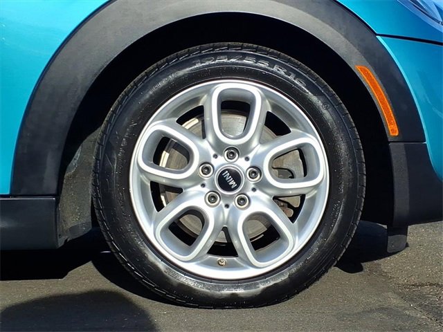 Used 2019 MINI Cooper S w/ Signature Upholstery Package image 9