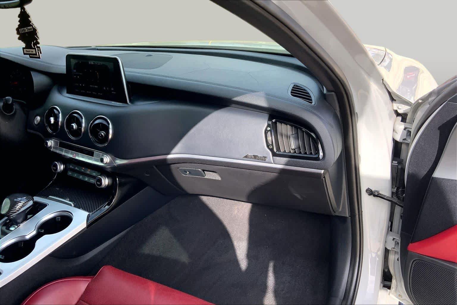 Used 2019 Kia Stinger GT2 RWD image 18