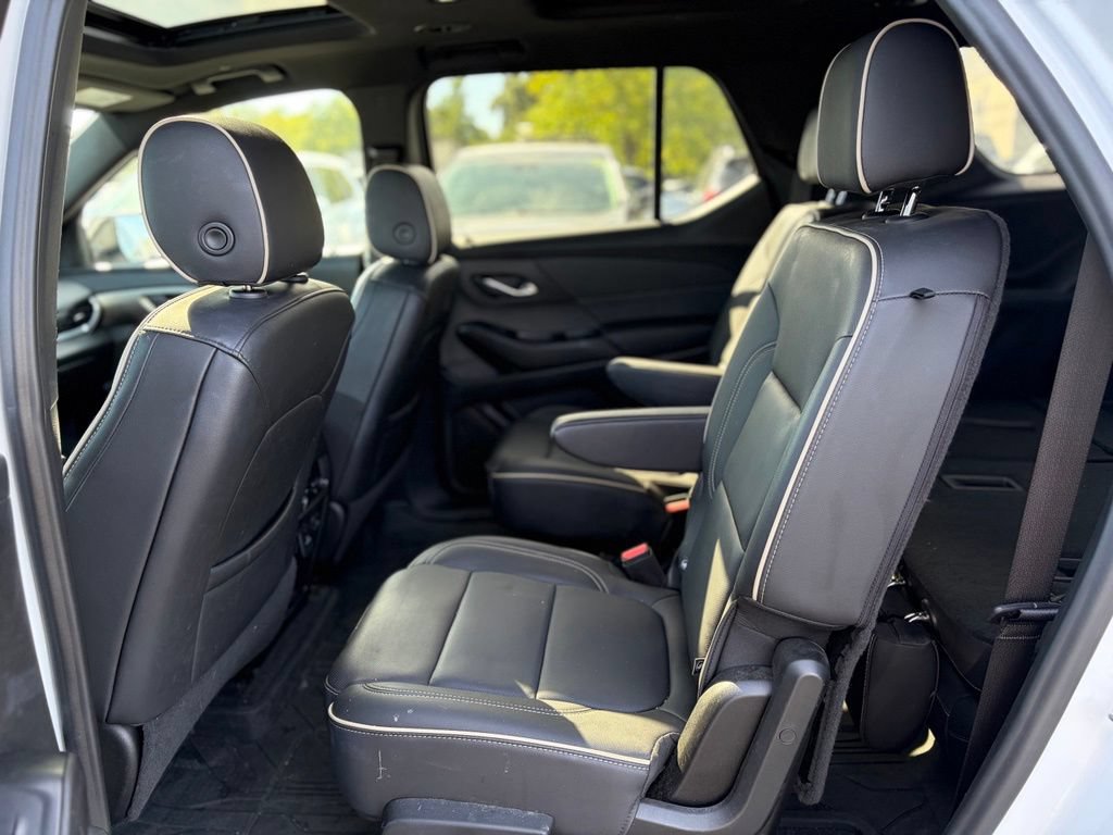 Used 2023 Chevrolet Traverse Premier w/ Redline Edition AWD/4WD image 16