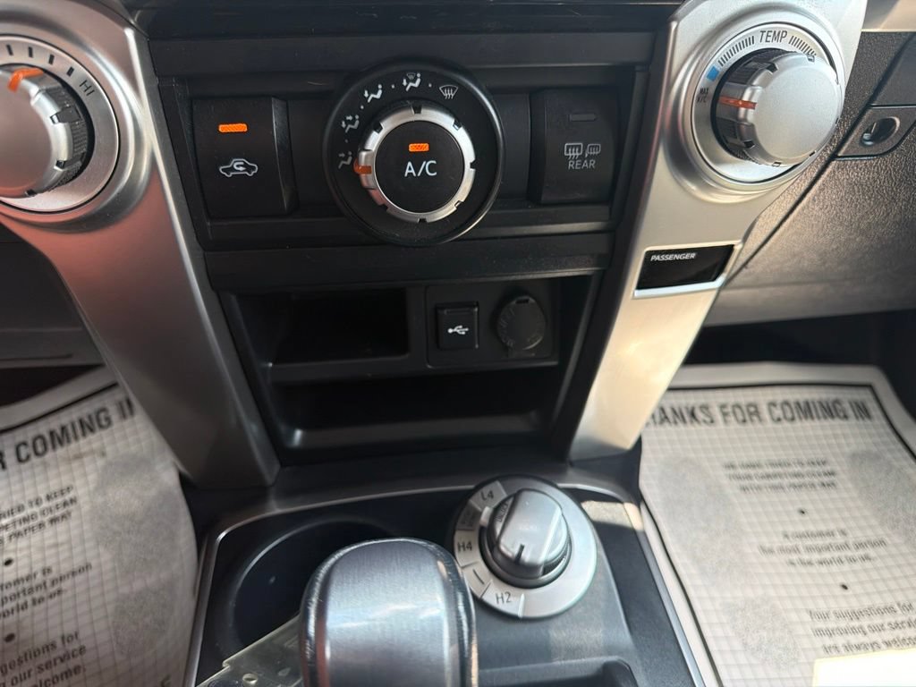 Used 2022 Toyota 4Runner SR5 AWD/4WD image 32