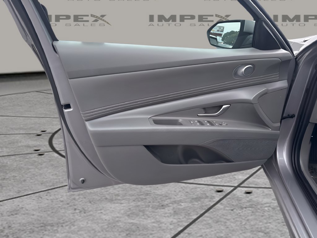 Used 2025 Hyundai Elantra SEL FWD image 25