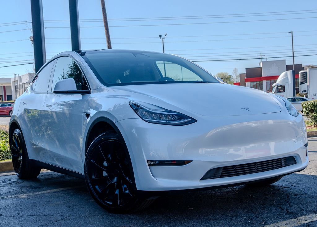 Used 2023 Tesla Model Y Long Range image 3