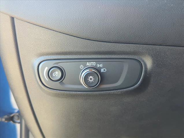 Used 2022 Chevrolet Equinox LT FWD image 11