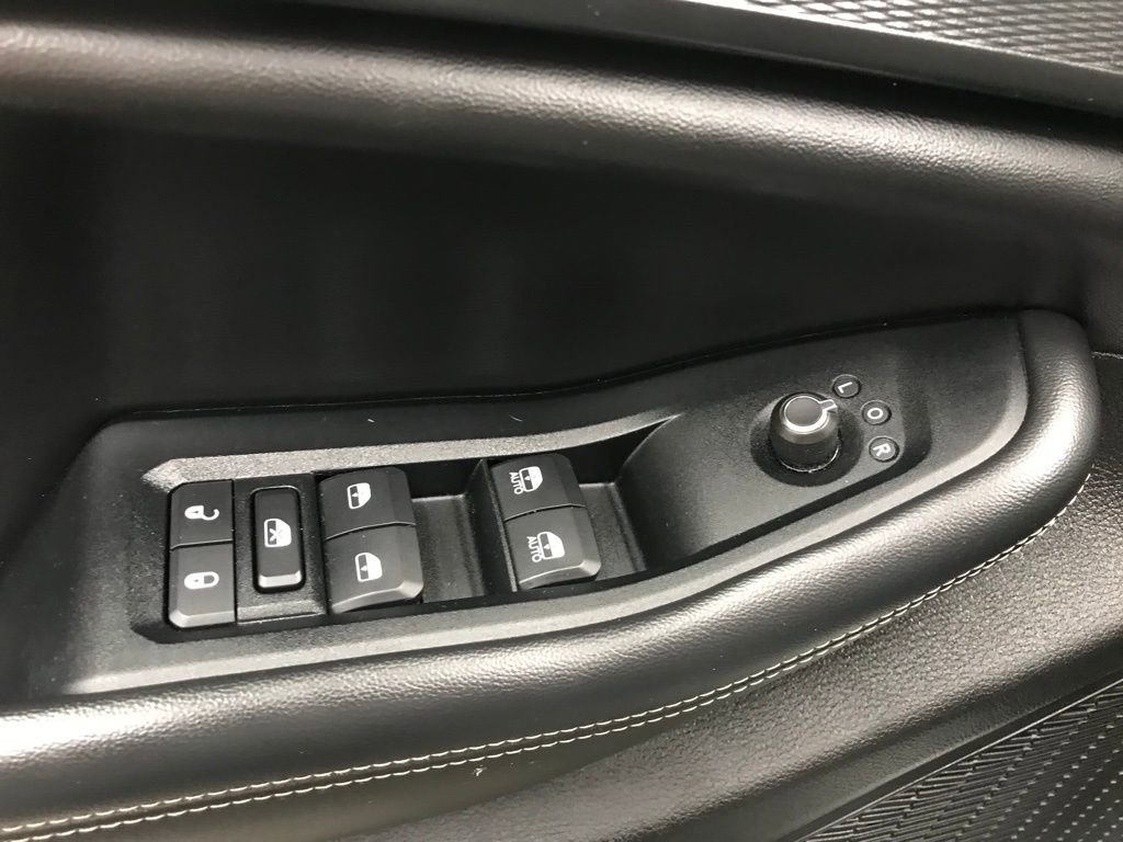 Used 2023 Jeep Grand Cherokee L Laredo image 10