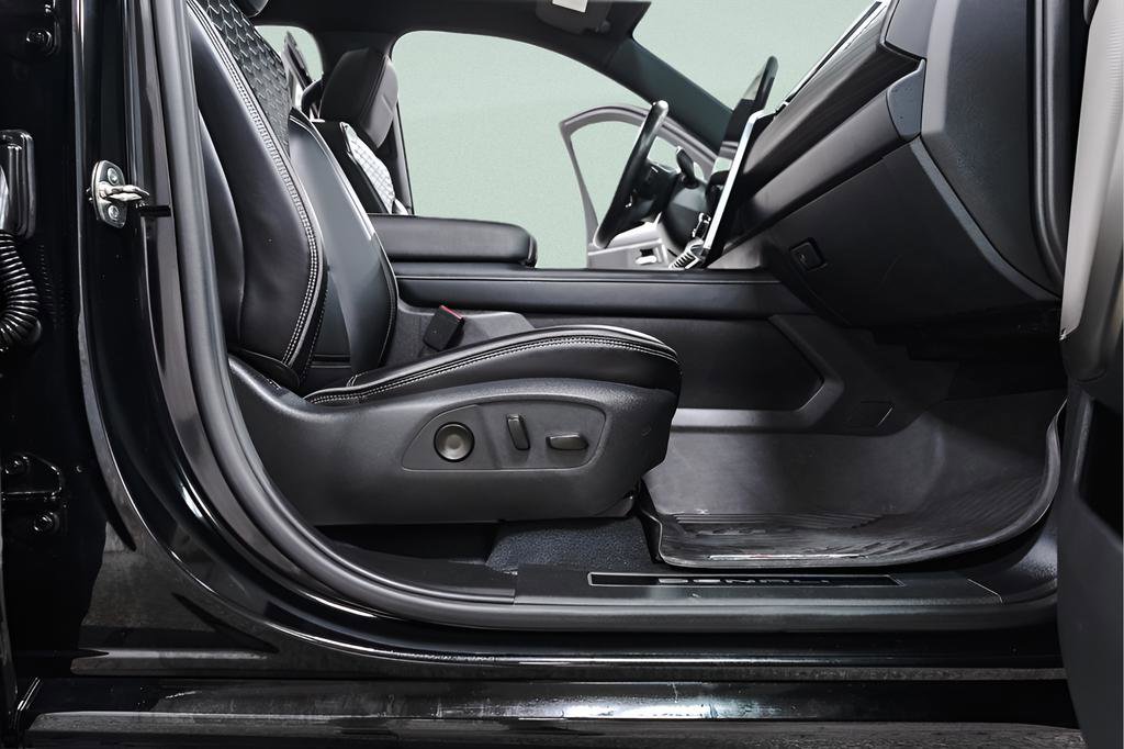 Used 2025 GMC Sierra EV Denali image 39