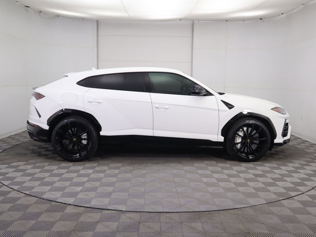 Used 2022 Lamborghini Urus image 4